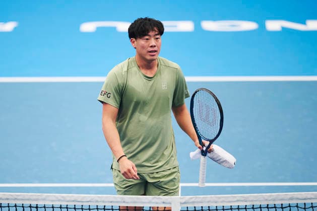CHENGDU, CHINA - NOVEMBER 26: Coleman Wong of Chinese Hong Kong in action in the Men s Singles first round match against Sidharth Rawat of India on day 3 of 2026 Australian Open Asia-Pacific Wildcard Playoffs at the Sichuan International Tennis Centre on November 26, 2025 in Chengdu, Sichuan Province of China.  Copyright: xVCGx 111606117403