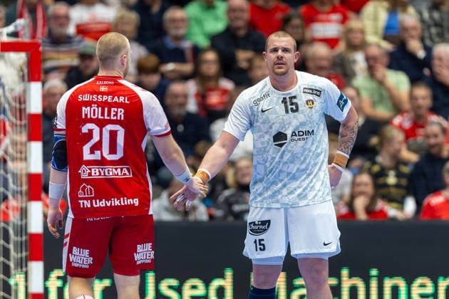 Aalborg Handball v HBC Nantes, EHF Champions League, Aalborg, Denmark Aalborg, Denmark. 26th, November 2025. Matej Gaber (15) of HBC Nantes and Felix Moller (20) of Aalborg Handball seen during the EHF Champions League match between Aalborg Handball and HBC Nantes at Sparekassen Danmark Arena in Aalborg. Denmark, Aalborg  Copyright: xGonzalesxPhoto MadsxAndersenx