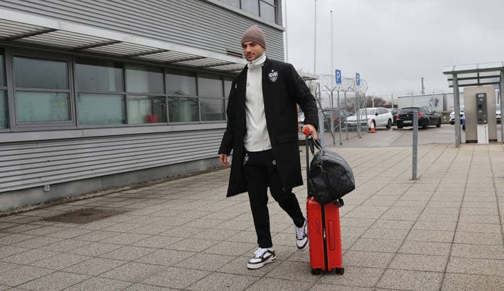 Deventer , Europa League Go Ahead Eagles Deventer vs VfB Stuttgart , Departure in Stuttgart , Leonidas Stergiou