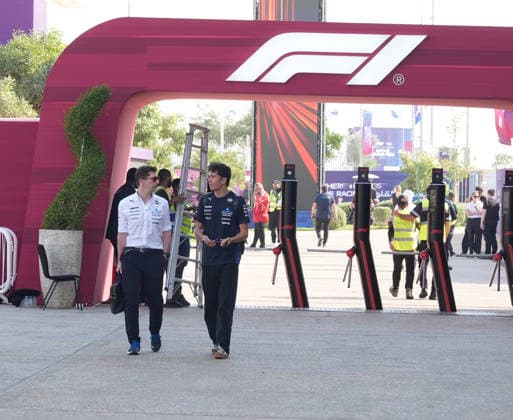 Formula 1 Qatar Airways Qatar Grand Prix 2025 27 11 2025, Losail International Circuit, Doha, Formula 1 Qatar Airways Qatar Grand Prix 2025 ,in the picture Team Principal James Vowles Williams Racing , Alexander Albon GBR , Atlassian Williams Racing nordphotoxGmbHx xBratic nph00250