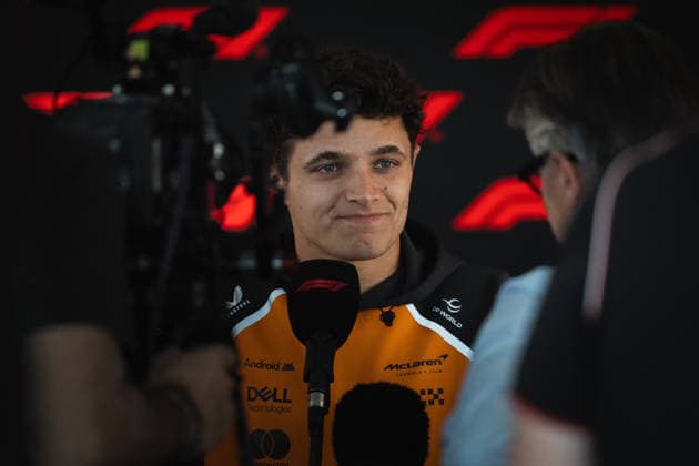 November 27, 2025, Goito, Lombardia, Italy: Lando Norris (4, British F1 Driver, McLaren Racing) in the media pen giving interview int the paddock on media day at the Formula 1 Qatar Airways Qatar Grand Prix 2025 at the Lusail International Circuit in Doha Goito Italy - ZUMAr193 20251127_zsp_r193_057 Copyright: xSaraxRuffonix