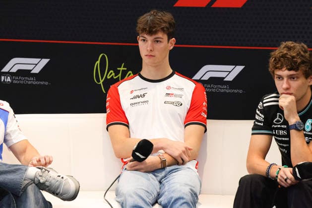 Oliver Bearman MoneyGram Haas F1 Team, 87 , QAT, Formula 1 World Championship, Qatar Grand Prix, Doha, Lusail, Lusail International Circuit, Media Day, 27 11 2025 QTR, Formula 1 World Championship, Qatar Grand Prix, Doha, Lusail, Lusail International Circuit, Media Day, 27 11 2025 Doha Copyright: xEibner-Pressefoto AnnikaxGrafx EP_AGF