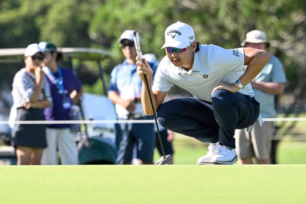 27th November 2025; Royal Queensland Golf Club, Brisbane, Queensland, Australia; BMW Australian PGA, Golf Herren Championship Golf, Round One; Min Woo Lee of Australia lines up his putt on the green  NigelxOwen
