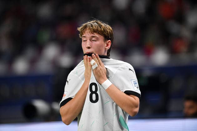 SOCCER - 2025 FIFA U17, U 17 World Cup DOHA,QATAR,27.NOV.25 - SOCCER - FIFA Under 17 World Cup Qatar 2025, final, Portugal vs Austria. Image shows the disappointment of Jakob Werner (AUT).  GEPAxpictures xRanjithxKumar