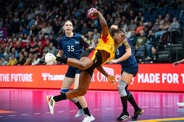 MARIO Liliane (5 Angola) takes a shot at goal during the IHF Women s Handball World Championship, WM, Weltmeisterschaft game between Angola and Kazakhstan at the SWT Arena in Trier, Germany Copyright: xMartinxPitschx xSPPx Sportspressphoto_SPR66449