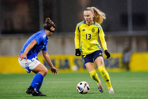 251127 Matilda Vinberg of Sweden during the under 23 international friendly football match between Sweden and Italy on November 27, 2025 in Västeras Photo Kenta Jönsson BILDBYRAN COP 210 KJ0289 fotboll football soccer fotball u23 under 23 sverige sweden italien italy dam bbeng  Copyright: KENTAxJÖNSSON BB251127KJ017