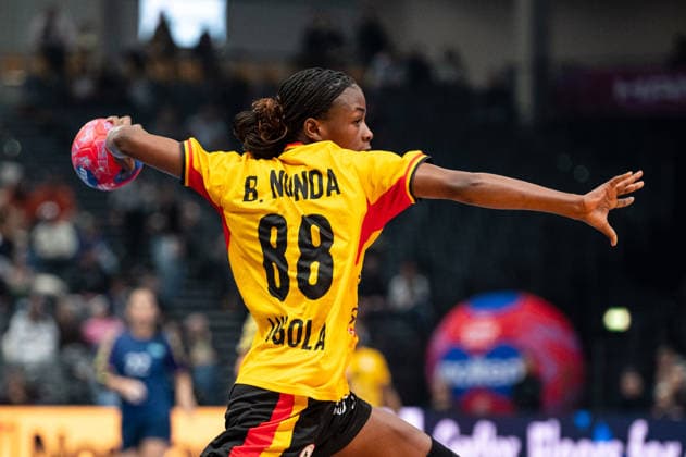 NUNDA Balbina Cassova Afonsa (88 Angola) takes a shot at goal during the IHF Women s Handball World Championship, WM, Weltmeisterschaft game between Angola and Kazakhstan at the SWT Arena in Trier, Germany Copyright: xMartinxPitschx xSPPx Sportspressphoto_SPR66450