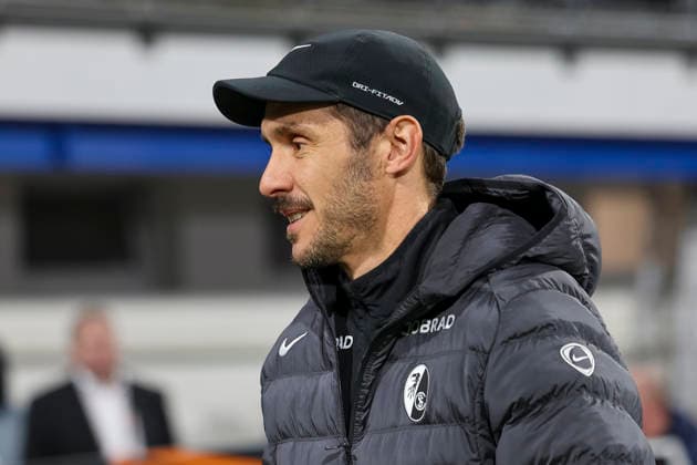 Julian Schuster SC Freiburg, Coach , Czech Republic, Football, UEFA Europa League, Matchday 5, 2025 2026, Viktoria Pilsen vs SC Freiburg, 27 11 2025, Stadion mesta Plzne, Pilsen, Czech Republic Pilsen Stadion mesta Plzne Czech Republic Copyright: xGrantxHubbsx