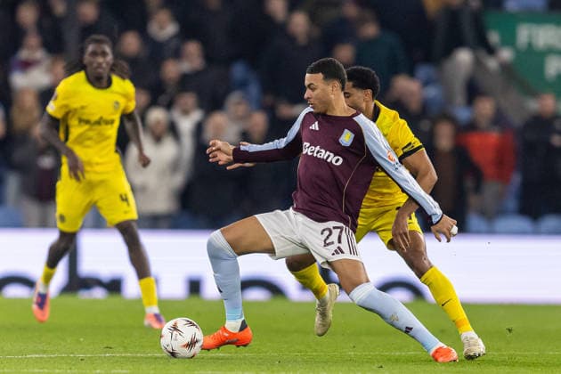 Aston Villa v BSC Young Boys Europa League 27 11 2025. Aston Villa midfielder Morgan Rogers (27) battles for possession during the Europa League match between Aston Villa and BSC Young Boys at Villa Park, Birmingham, England on 27 November 2025. Editorial use only , Copyright: xManjitxNarotrax PSI-23289-0011