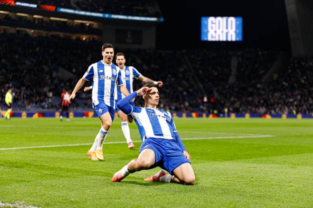 Gabri Veiga seen celebrating after scoring goal during UEFA Europa League game between teams of FC Porto and OGC Nice (Bernardo Benjamim Ball Raw Images) Porto Estadio do Dragao Portugal Copyright: xBernardoxBenjamimx bernardobenjamim_fcporto_nice_2526-05