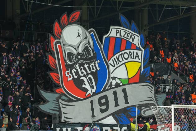 Fans choreography, Ultras, banners, flags, scarf, stands, choreography, Czech Republic, football, UEFA Europa League, matchday 5, league phase, 2025 2026, FC Viktoria Pilsen vs SC Freiburg, 27 11 2025, Doosan Arena, Plzen, Czech Republic, Pilsen, Czech Republic Plzen, Pilsen Doosan Arena Plzenský kraj, Pilsen region, Czech Republic Copyright: xArnexAmbergx