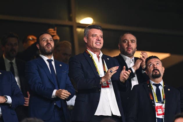 Fenerbahce v Ferencvarosi TC - UEFA Europa League ISTANBUL, TURKIYE - NOVEMBER 27: President of Fenerbahce Sadettin Saran (2nd L) follows the UEFA Europa League week 5 match between Fenerbahce and Ferencvarosi TC at Chobani Stadium in Istanbul, Turkiye on November 27, 2025. Oguz Yeter Anadolu Istanbul Turkey. Editorial use only. Please get in touch for any other usage.  Copyright: x2025xAnadoluxOguzxYeterx
