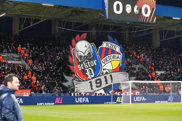 Football UEFA Europa League 2025 26, 5 Matchday Viktoria Pilsen vs SC Freiburg Doosan Arena Pilsen, Czech Republic Pilsen fans choreography Pilsen Plzenský kraj Czech Republic Copyright: xJOERANxSTEINSIEKx