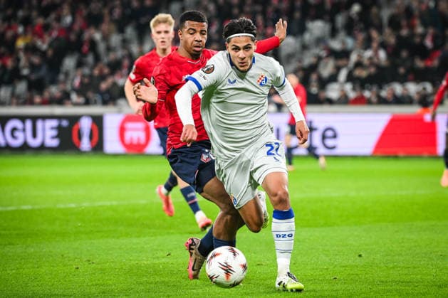 November 27, 2025, Villeneuve-D ascq, France, France: Hamza IGAMANE of Lille and .Matteo PEREZ VINLOF of Dinamo Zagreb during the UEFA Europa League, League Phase MD5 match between Lille OSC (LOSC) and GNK Dinamo Zagreb at Pierre Mauroy Stadium on November 27, 2025 in Villeneuve-d Ascq near Lille, France. Villeneuve-D ascq France - ZUMAm308 20251127_zsp_m308_003 Copyright: xMatthieuxMirvillex
