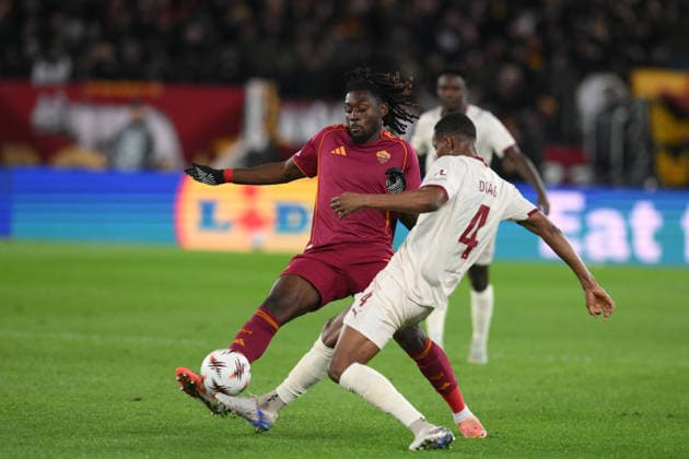 27th November 2025, Stadio Olimpico, Rome, Italy; UEFA Europa League Football; Roma versus Midtyland; Manu Kone of AS Roma tackled by Ousmane Diao of FC Midtjylland  AllShotLive
