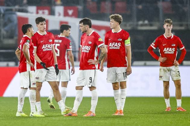 ALKMAAR , 27-11-2025 , AFAS Stadium , season 2025 2026 , UEFA Europa Conference League , third qualifying round, match between AZ and Shelbourne , players of AZ waiting for the VAR AZ - Shelbourne  x32218819x Copyright: