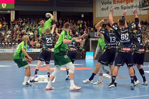 27 11 2025, xovx, Handball Daikin Handball Bundesliga, HSG Wetzlar Rhein Neckar Löwen v l Cyrill Akakpo HSG Wetzlar , Stefan Cavor HSG Wetzlar , Haukur Thrastarson Rhein Neckar Löwen , Nikola Grahovac HSG Wetzlar , Patrick Groetzki Rhein Neckar Löwen , Filip Vistorop HSG Wetzlar , Sebastian Heymann Rhein Neckar Löwen , Jannik Kohlbacher Rhein Neckar Löwen , Steven Plucnar Jacobsen Rhein Neckar Löwen Wetzlar Buderus Arena Hessen Germany EN