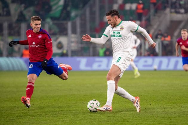 SOCCER - UEFA ECL, Czestochowa vs Rapid SOSNOWIEC,POLAND,27.NOV.25 - SOCCER - UEFA Conference League, Rakow Czestochowa vs SK Rapid Wien. Image shows Peter Barath (Czestochowa) and Ercan Kara (Rapid).  GEPAxpictures xPhilippxBrem
