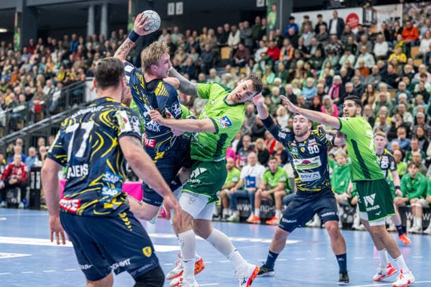 Handball Bundesliga HSG Wetzlar Rhein Neckar Löwen, 27 11 25 Edwin Aspenbäck Rhein Neckar Löwen, 78 , Jona Schoch HSG Wetzlar, 22 , Dani Baijens Rhein Neckar Löwen, 77 , Jannik Kohlbacher Rhein Neckar Löwen, 80 , Stefan Cavor HSG Wetzlar, 77 Handball Bundesliga HSG Wetzlar Rhein Neckar Löwen Wetzlar, 27 11 25 Copyright: xBEAUTIFULxSPORTS Roeczeyx
