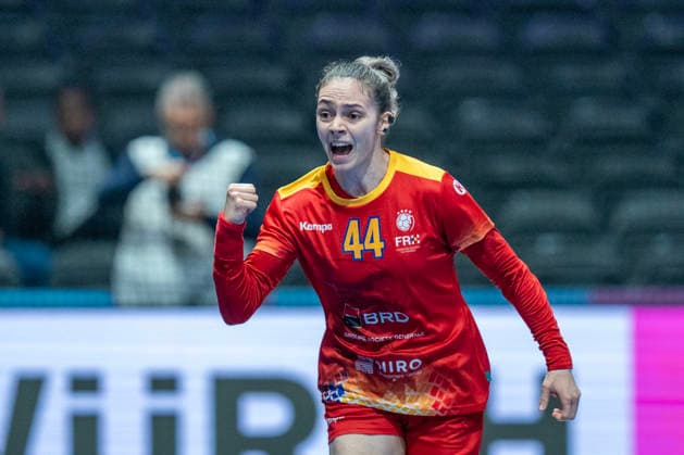 2025-11-27 Romania vs Croatia ROTTERDAM, NETHERLANDS - NOVEMBER 27: Eva Kerekes of Romania during the IHF Worldchampionship 2025 match for women, between Romania and Croatia at Ahoy on November 27, 2025 in Rotterdam, Netherlands. Rotterdam Ahoy Netherlands Content not available for redistribution in The Netherlands directly or indirectly through any third parties. Copyright: xHenkxSeppenx