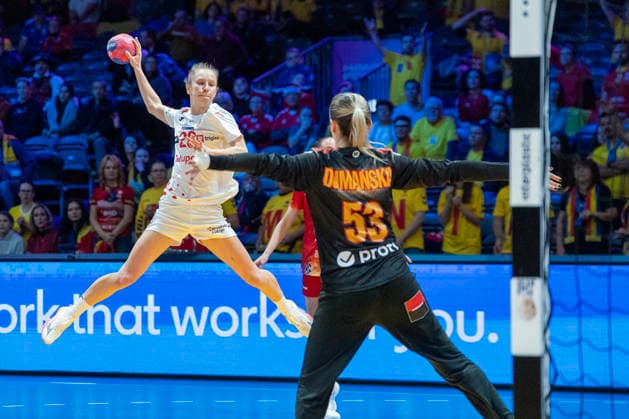 2025-11-27 Romania vs Croatia ROTTERDAM, NETHERLANDS - NOVEMBER 27: Andrea Simara of Croatia during the IHF Worldchampionship 2025 match for women, between Romania and Croatia at Ahoy on November 27, 2025 in Rotterdam, Netherlands. Rotterdam Ahoy Netherlands Content not available for redistribution in The Netherlands directly or indirectly through any third parties. Copyright: xHenkxSeppenx