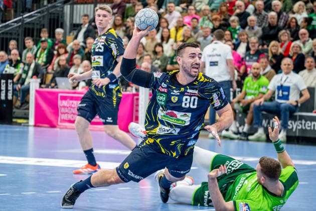Handball Bundesliga HSG Wetzlar Rhein Neckar Löwen, 27 11 25 Jannik Kohlbacher Rhein Neckar Löwen, 80 , Nikola Grahovac HSG Wetzlar, 2 Handball Bundesliga HSG Wetzlar Rhein Neckar Löwen Wetzlar, 27 11 25 Copyright: xBEAUTIFULxSPORTS Roeczeyx