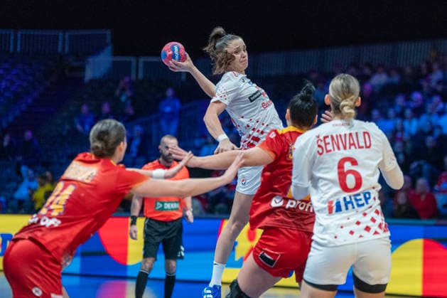 2025-11-27 Romania vs Croatia ROTTERDAM, NETHERLANDS - NOVEMBER 27: Katarina Pavlovic of Croatia during the IHF Worldchampionship 2025 match for women, between Romania and Croatia at Ahoy on November 27, 2025 in Rotterdam, Netherlands. Rotterdam Ahoy Netherlands Content not available for redistribution in The Netherlands directly or indirectly through any third parties. Copyright: xHenkxSeppenx