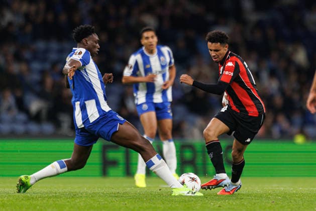 Samu Aghehowa and Sofiane Diop seen during UEFA Europa League game between teams of FC Porto and OGC Nice (Bernardo Benjamim Ball Raw Images) Porto Estadio do Dragao Portugal Copyright: xBernardoxBenjamimx bernardobenjamim_fcporto_nice_2526-08