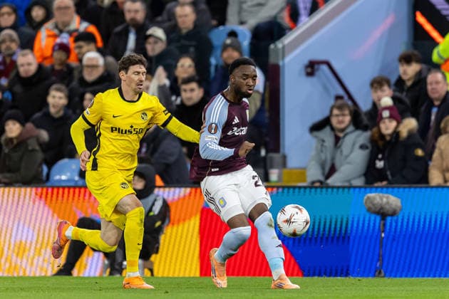 Aston Villa v BSC Young Boys Europa League 27 11 2025. Aston Villa defender Lamare Bogarde (26) tries to clear ball during the Europa League match between Aston Villa and BSC Young Boys at Villa Park, Birmingham, England on 27 November 2025. Editorial use only , Copyright: xManjitxNarotrax PSI-23289-0027