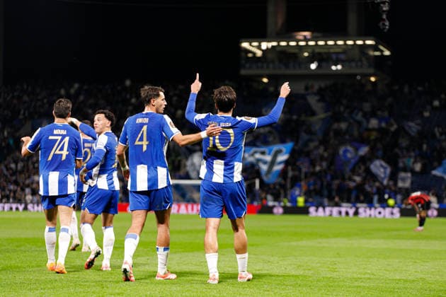 Jakub Kiwior and Gabri Veiga seen celebrating after scoring goal during UEFA Europa League game between teams of FC Porto and OGC Nice (Bernardo Benjamim Ball Raw Images) Porto Estadio do Dragao Portugal Copyright: xBernardoxBenjamimx bernardobenjamim_fcporto_nice_2526-69