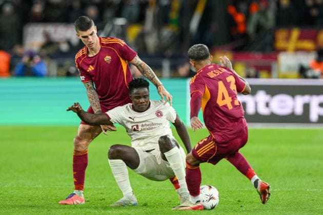 27th November 2025, Stadio Olimpico, Rome, Italy; UEFA Europa League Football; Roma versus Midtyland; Franculino Dju of FC Midtjylland pressured by Gianluca Mancini of AS Roma  AllShotLive