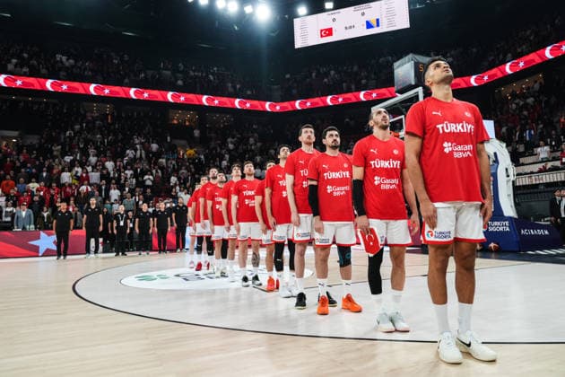 Turkiye v Bosnia and Herzegovina - FIBA World Cup European Qualifiers ISTANBUL, TURKIYE - NOVEMBER 27: Turkish National players sing the national anthem ahead of FIBA World Cup European Qualifiers group C first basketball match between Turkiye and Bosnia and Herzegovina at Turkcell Basketball Development Centre in Istanbul, Turkiye on November 27, 2025. Hakan Akgun Anadolu Istanbul Turkey. Editorial use only. Please get in touch for any other usage.  Copyright: x2025xAnadoluxHakanxAkgunx
