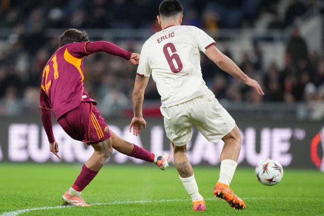 Roma™s Paulo Dybala during the Uefa Europa League soccer match between Roma and Midtjylland at the Olympic Stadium in Rome, Italy - Thursday, November 27, 2025. - Soccer .  Copyright: xAlfredoxFalcone LaPressex
