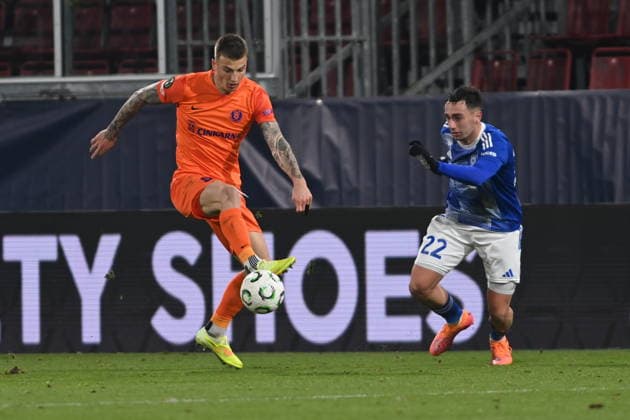 L-R Franko Kovacevic (Celje) and Matej Hadas (Olomouc) in action during the Football UEFA Conference League, 4th round match: Sigma Olomouc vs NK Celje in Olomouc, Czech Republic, November 27, 2025. (CTKxPhoto LudekxPerina) CTKPhotoP2025112707173  CTKPhotoP2025112707173