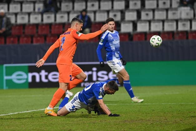 L-R Juanjo Nieto (Celje) and Jan Navratil (Olomouc) in action during the Football UEFA Conference League, 4th round match: Sigma Olomouc vs NK Celje in Olomouc, Czech Republic, November 27, 2025. (CTKxPhoto LudekxPerina) CTKPhotoP2025112707712  CTKPhotoP2025112707712
