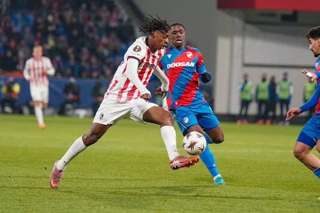 Football UEFA Europa League 2025 26, Matchday 5 Viktoria Pilsen vs SC Freiburg Doosan Arena Pilsen, Czech Republic Johan Manzambi SC Freiburg, 44 Pilsen Plzenský kraj Czech Republic Copyright: xJOERANxSTEINSIEKx