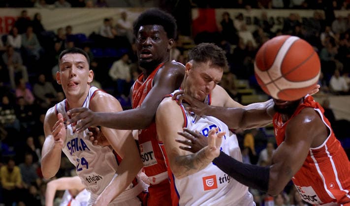 27.11.2025 Beograd Belgrade Serbia-Switzerland Suisse Schweiz world cup qualifiers men s basketball Yasmin Mambo(C) Switzerland, Nikola Tanaskovic(L),Danilo Andjusic(3L) Serbia :