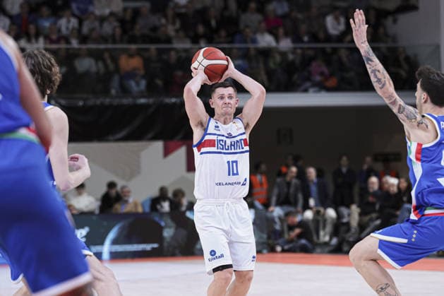 10 Elvar Fridriksson (Iceland basketball team)) during FIBA Basketball World Cup 2027 Qualifiers- Italy vs Iceland, Basketball FIBA Europe Cup match in Tortona, Italy, November 27 2025  Copyright: xNorbertoxMaccagno IPAxSportx xipa-agency.netx xx IPA_68450531 IPA_Agency_IPA68450531