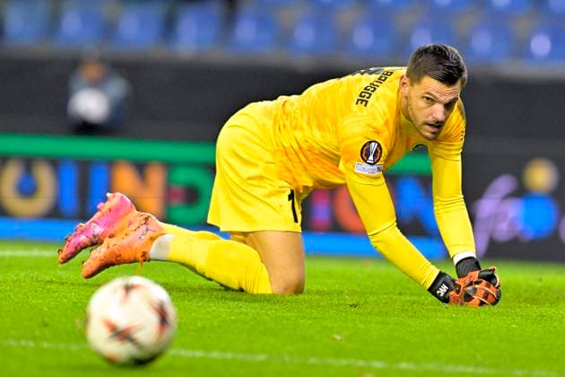 KRC Genk v Basel - UEFA Europa League GENK, BELGIUM - NOVEMBER 27 : Van Crombrugge Hendrik goalkeeper of KRC Genk during the UEFA Europa League 2025 26 League Phase MD5 match between KRC Genk and Basel on November 27, 2025 in Genk, Belgium, 27 11 2025 Genk Belgium  Copyright: xSesx