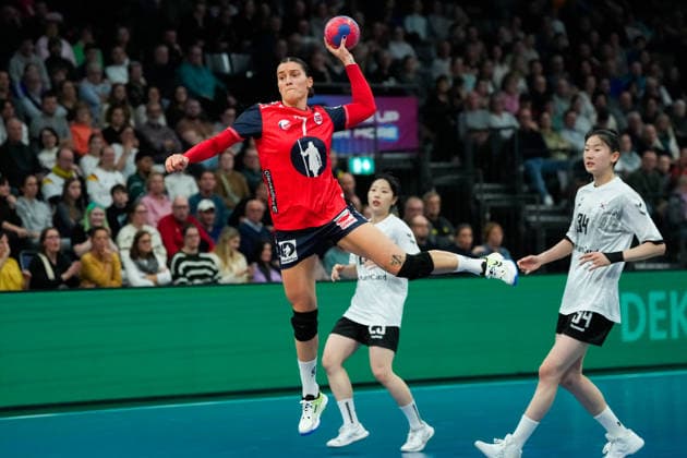 Women s Handball World Championship 2025 Norway South Korea Trier, Germany 20251127 Norway s Stine Ruscetta Skogrand during the group stage match in the Women s Handball World Championship between Norway and South Korea in the SWT Arena Photo Beate Oma Dahle NTB Trier Germany EDITORIAL USE ONLY RESTRICTED USE FOR BETTING COMPANIES  Copyright: xBeatexOmaxDahlex xNTBx