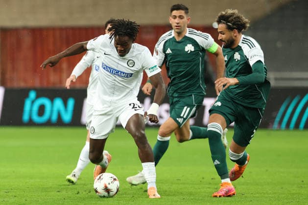 SOCCER - UEFA EL, Panathinaikos vs Sturm GRAZ,AUSTRIA,27.NOV.25 - SOCCER - UEFA Europa League, Panathinaikos Athen vs SK Sturm Graz. Image shows Seedy Jatta (Sturm) and Ahmed Touba (Panathinaikos).  GEPAxpictures xChrisxBauer