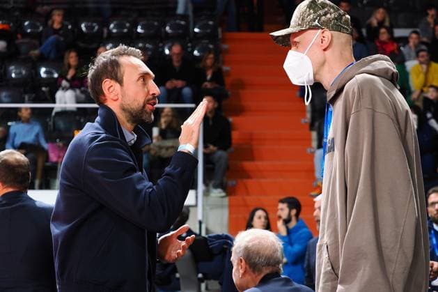 Peppe Poeta, head coach EA7 Emporio Armani Olimpia Milano &amp; Achille Polonara (Italy) during FIBA Basketball World Cup 2027 Qualifiers- Italy vs Iceland, Basketball FIBA Europe Cup match in Tortona, Italy, November 27 2025  Copyright: xSavinoxPaolella IPAxSportx xipa-agency.netx xx IPA_68451316 IPA_Agency_IPA68451316