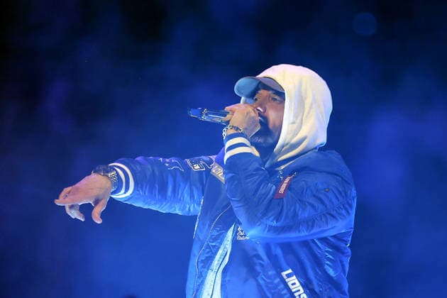 Detroit Lions DETROIT,MICHIGAN-November27: American rapper, songwriter, and record producer Eminem performs with Jack White during an NFL, American Football Herren, USA football game between the Green Bay Packers and the Detroit Lions in Detroit, Michigan USA, on Sunday, November 23, 2025. Detroit Michigan United States  Copyright: xAmyxLemusx originalFilename:lemus-newyorkg251127_npVGU.jpg