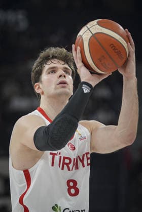 Turkiye v Bosnia and Herzegovina - FIBA World Cup European Qualifiers ISTANBUL, TURKIYE - NOVEMBER 27: Tarik Biberovic of Turkiye in action during the 2027 FIBA World Cup European Qualifiers first round Group C match between Turkiye and Bosnia and Herzegovina at the Turkcell Basketball Development Center in Istanbul, Turkiye, on November 27, 2025. Beyza Comert Anadolu Istanbul Turkey. Editorial use only. Please get in touch for any other usage.  Copyright: x2025xAnadoluxBeyzaxComertx