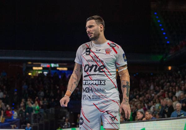 Handball, Men, Season 2025 2026, Champions League Group A, Matchday 9 , Füchse Berlin One Veszprem HC, Hugo Descat Veszprem , 27 11 2025, Copyright: xSebastianxRäppold MatthiasxKochx