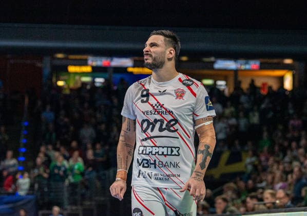 Handball, Men, Season 2025 2026, Champions League Group A, Matchday 9 , Füchse Berlin One Veszprem HC, Hugo Descat Veszprem , 27 11 2025, Copyright: xSebastianxRäppold MatthiasxKochx