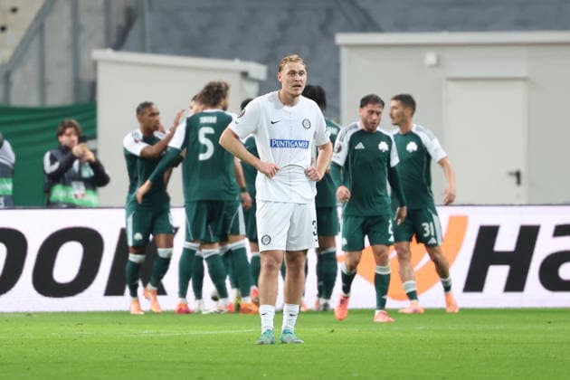 SOCCER - UEFA EL, Panathinaikos vs Sturm GRAZ,AUSTRIA,27.NOV.25 - SOCCER - UEFA Europa League, Panathinaikos Athen vs SK Sturm Graz. Image shows the rejoicing of Panathinaikos and the disappointment of Niklas Geyrhofer (Sturm).  GEPAxpictures xChrisxBauer