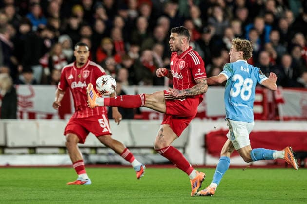UEFA Europa League Matchday 5 of 8 Nottingham Forest v Malmo FF Morato of Nottingham Forest controls the ball during the UEFA Europa League Matchday 5 of 8 Nottingham Forest vs Malmo FF at City Ground, Nottingham, United Kingdom, 27th November 2025 (Photo by Mark Cosgrove News Images) Nottingham City Ground Nottinghamshire United Kingdom Copyright: xMarkxCosgrove NewsxImagesx
