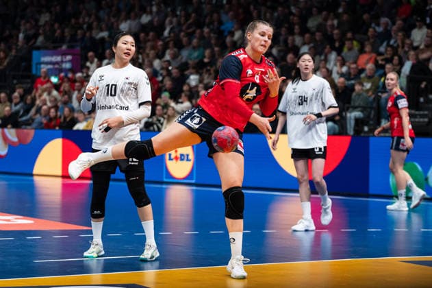 AARDAHL Maren Nyland (6 Norway) takes a shot at goal during the IHF Women s Handball World Championship, WM, Weltmeisterschaft game between Norway and Republic of Korea at the SWT Arena in Trier, Germany Copyright: xMartinxPitschx xSPPx Sportspressphoto_SPR66540