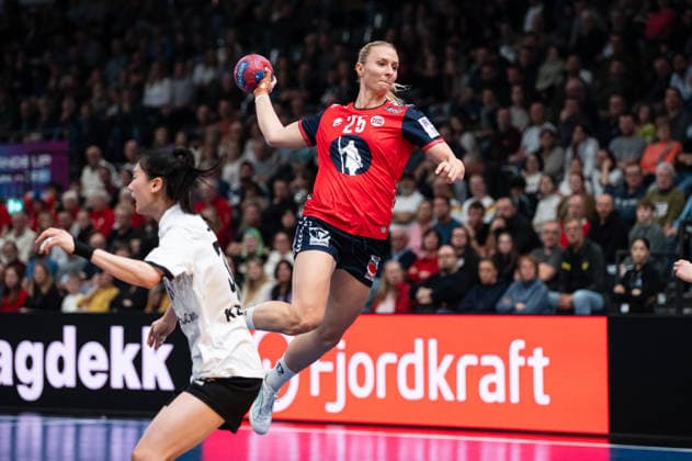 REISTAD Henny Ella (25 Norway) takes a jump shot during the IHF Women s Handball World Championship, WM, Weltmeisterschaft game between Norway and Republic of Korea at the SWT Arena in Trier, Germany Copyright: xMartinxPitschx xSPPx Sportspressphoto_SPR66542